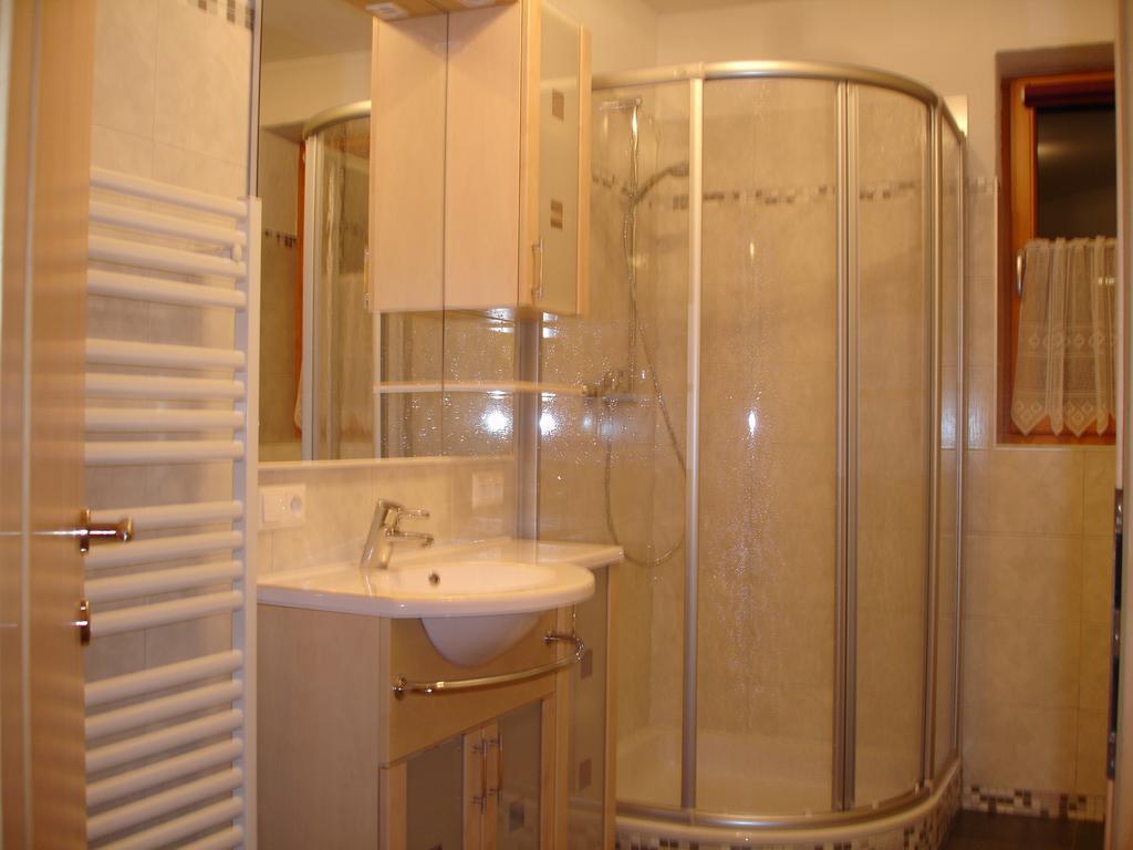 Haus Gfoeller Apartment Niederau Bilik gambar